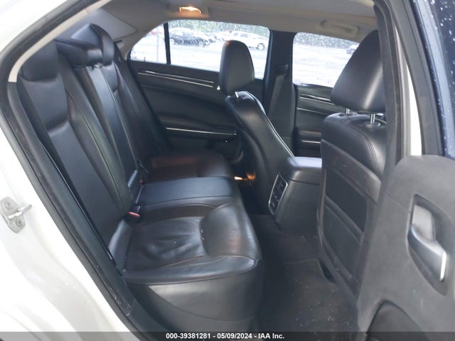 Chrysler 300c Awd 2015 2C3CCAKG9FH757170 Image 8
