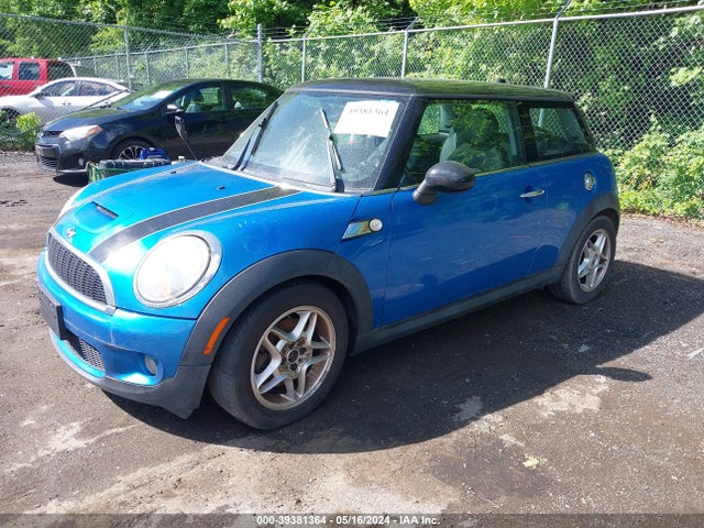 2010 MINI COOPER S WMWMF7C54ATZ72892 Photo 1