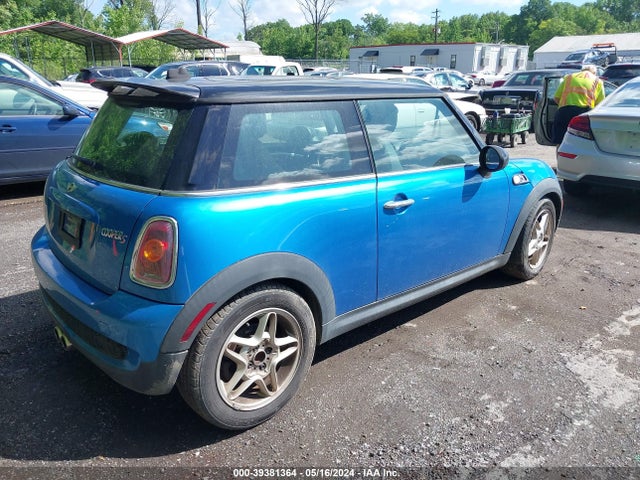 2010 MINI COOPER S WMWMF7C54ATZ72892 Photo 3