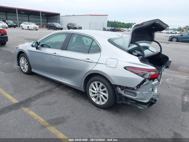 Toyota CAMRY LE 2024 4T1C11AK2RU210018 Image 3