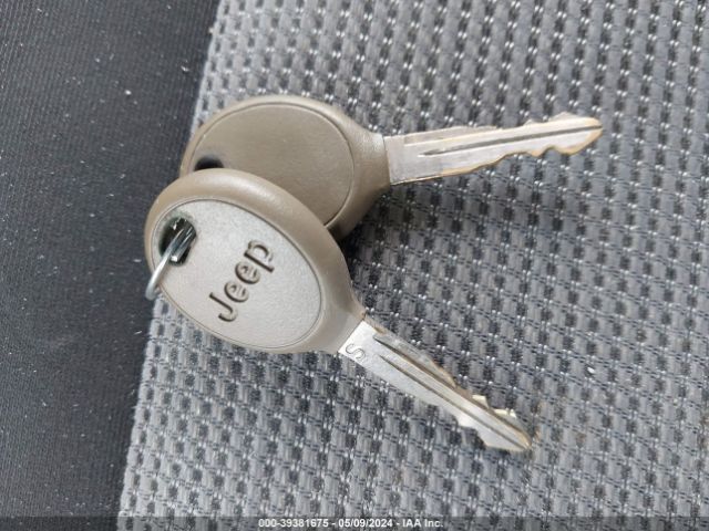 1C4NJRBB4FD176993 Jeep Patriot Sport