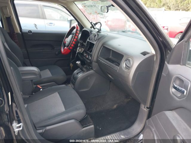 1C4NJRBB4FD176993 Jeep Patriot Sport