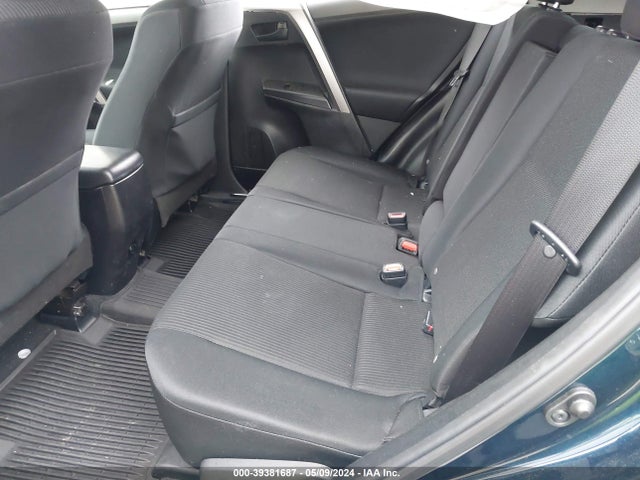 Toyota RAV4 LE 2017 JTMBFREV3HJ713304 Image 8