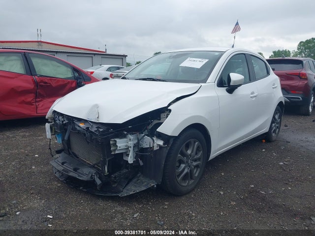 Toyota YARIS LE 2020 3MYDLBJV4LY700386 Image 2