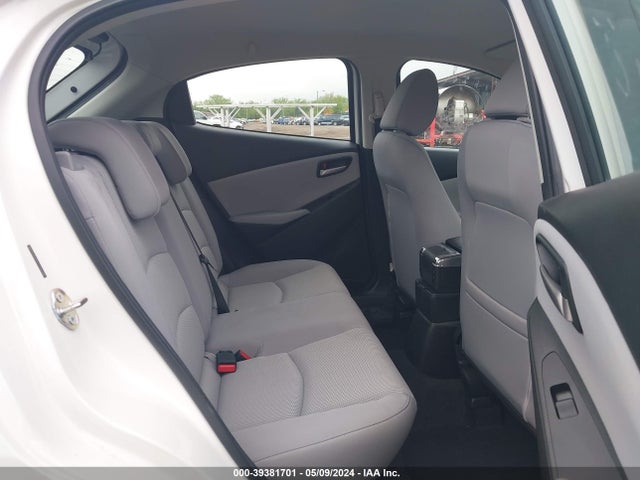 Toyota YARIS LE 2020 3MYDLBJV4LY700386 Image 8