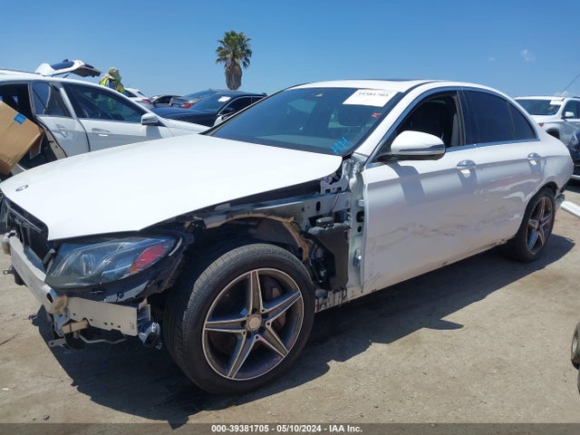 Mercedes-Benz E 300 2017 WDDZF4JB1HA012599 Image 2