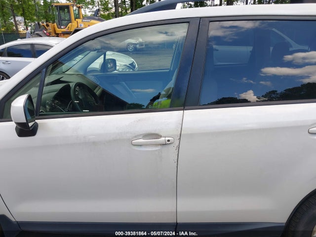 Subaru Forester 2.5i Premium 2016 JF2SJADC1GH524920 Image 14