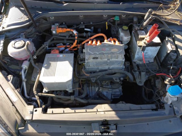 WVWKR7AU7HW953936 Volkswagen E-golf Se
