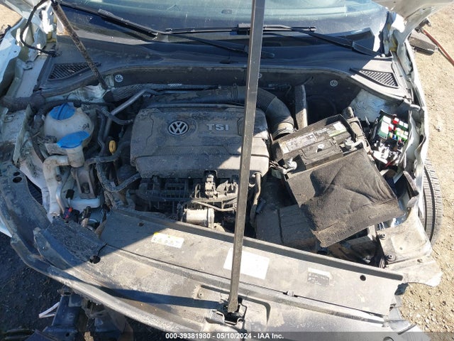 1VWDT7A36HC034770 Volkswagen Passat 1.8t R-line
