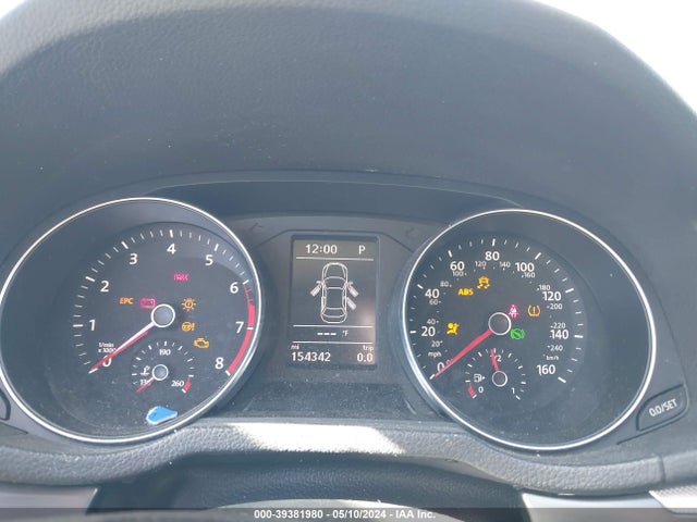 1VWDT7A36HC034770 Volkswagen Passat 1.8t R-line