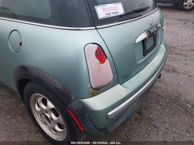 2002 MINI COOPER WMWRC33412TC37807 Photo 5
