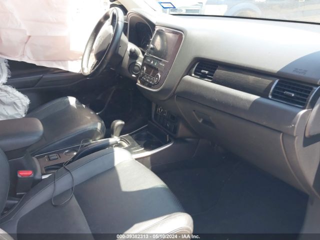 JA4AD3A36JZ000322 Mitsubishi Outlander Sel