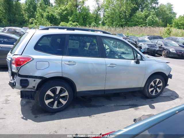 Subaru Forester 2.5i Premium 2018 JF2SJAGC9JH470320 Image 14