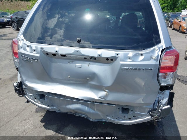 Subaru Forester 2.5i Premium 2018 JF2SJAGC9JH470320 Image 18