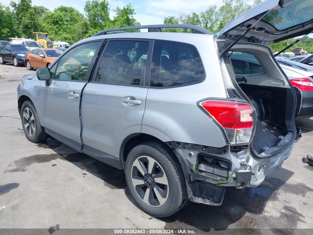 Subaru Forester 2.5i Premium 2018 JF2SJAGC9JH470320 Image 3