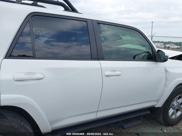 Toyota 4RUNNER SR5 2021 JTEEU5JRXM5238110 Image 13