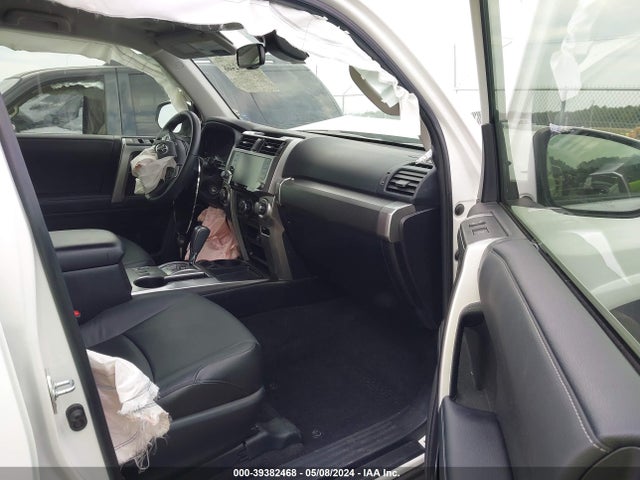 Toyota 4RUNNER SR5 2021 JTEEU5JRXM5238110 Image 5