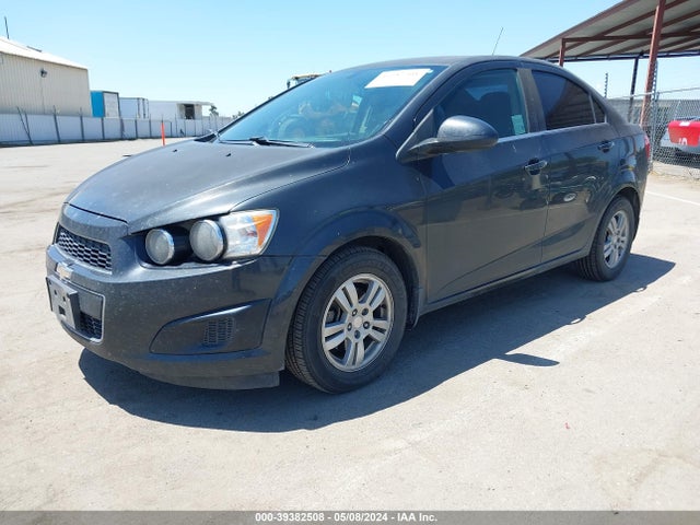 Chevrolet Sonic Lt Auto 2015 1G1JC5SG7F4207658 Image 2