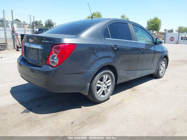Chevrolet Sonic Lt Auto 2015 1G1JC5SG7F4207658 Image 4