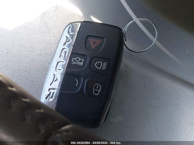 SAJAD4BG9HA971225 Jaguar Xe 25t Premium