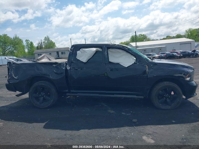 RAM 1500 Express  4x4 5'7 Box 2018 3C6RR7KG0JG203068 Image 6