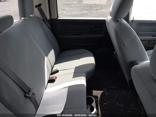 RAM 1500 Express  4x4 5'7 Box 2018 3C6RR7KG0JG203068 Image 8