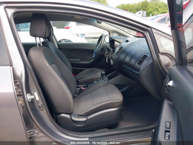 KNAFX4A67G5608513 KIA FORTE LX