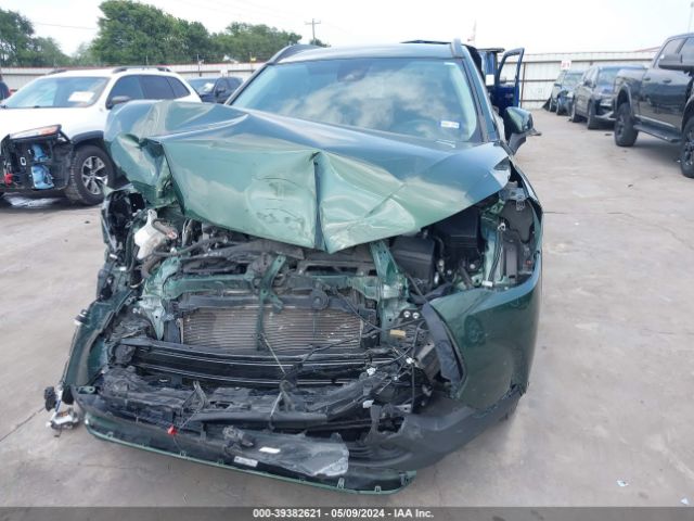 7MUCAAAG0NV019539 Toyota Corolla Cross Le