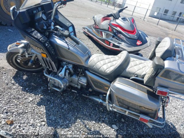 1982 HONDA GL1100 1HFSC0222CA227810 Photo 3