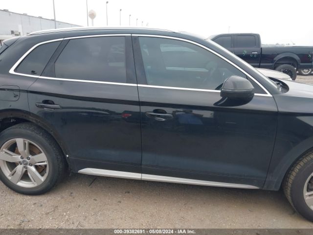 WA1BNAFY0J2226861 Audi Q5 2.0t Premium/2.0t Tech Premium
