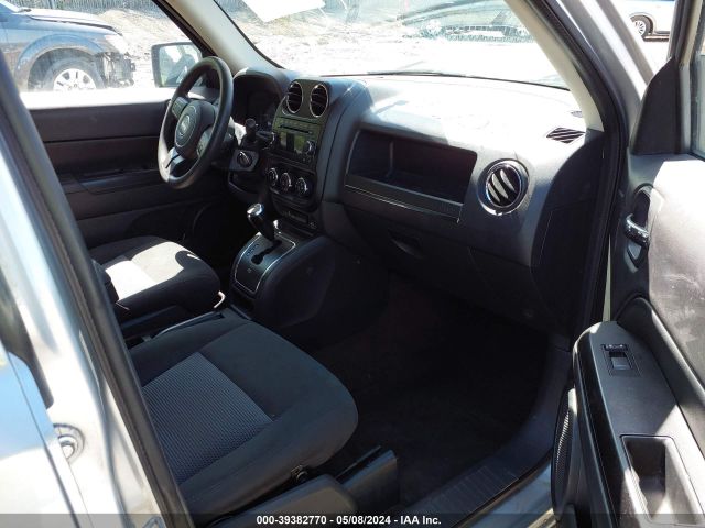 1C4NJRBB0FD155140 Jeep Patriot Sport