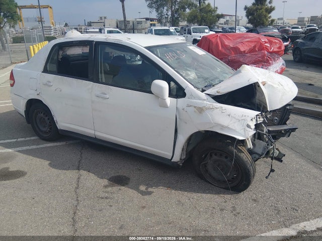 2011 Nissan Versa 1.8s მანქანა იყიდება აუქციონზე, vin: 3N1BC1AP5BL359676, აუქციონის ნომერი: 39382774