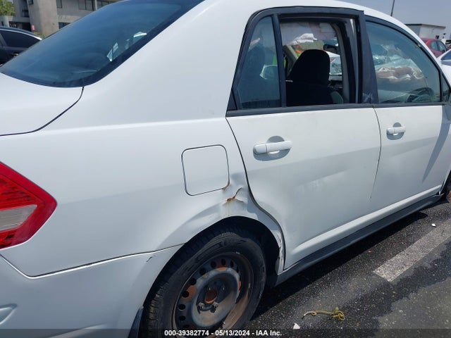 2011 Nissan Versa 1.8s მანქანა იყიდება აუქციონზე, vin: 3N1BC1AP5BL359676, აუქციონის ნომერი: 39382774