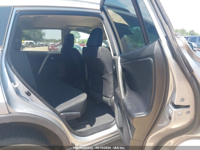 Toyota Rav4 Xle 2017 2T3WFREV1HW336474 Image 8