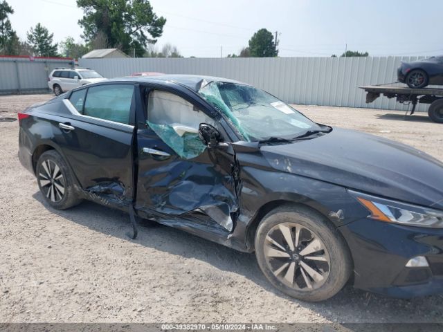 1N4BL4DW5MN305871 Nissan Altima Sv Intelligent Awd