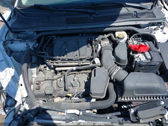Ford TAURUS SE 2018 1FAHP2D86JG125013 Image 10