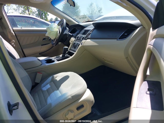 Ford TAURUS SE 2018 1FAHP2D86JG125013 Image 5