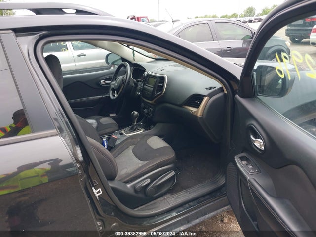 1C4PJMAS0GW327699 Jeep Cherokee Altitude