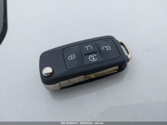 1VWMA7A37LC018155 Volkswagen Passat 2.0t R-line