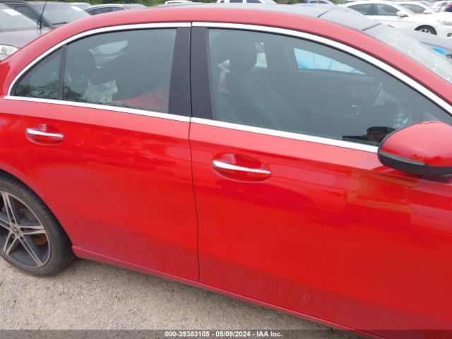 WDD3G4FBXKW021453 Mercedes-Benz A 220 4matic
