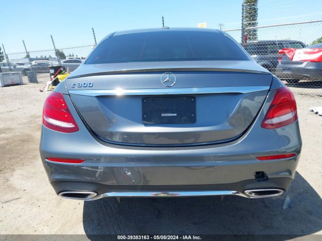 WDDZF4JBXHA255893 Mercedes-Benz E 300
