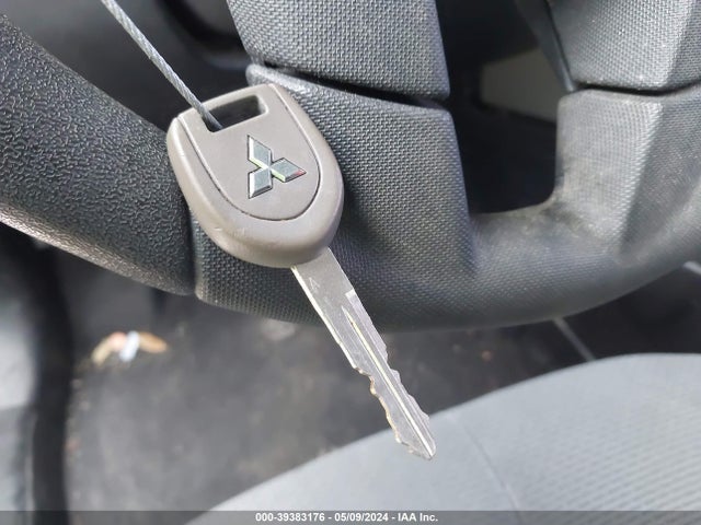 2005 MITSUBISHI ENDEAVOR 4A4MM21S25E074802 Photo 10