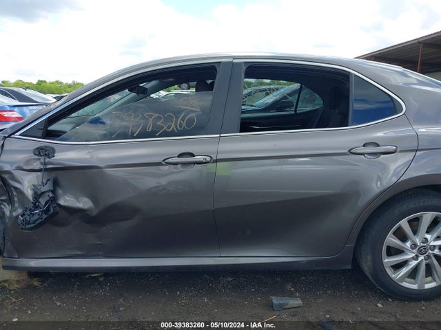 Toyota CAMRY LE 2021 4T1C11AK2MU561732 Image 15