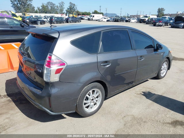 Toyota Prius V Four 2015 JTDZN3EU5FJ031365 Image 4