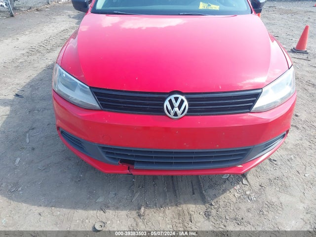 3VW2K7AJ5EM408322 Volkswagen Jetta 2.0l S