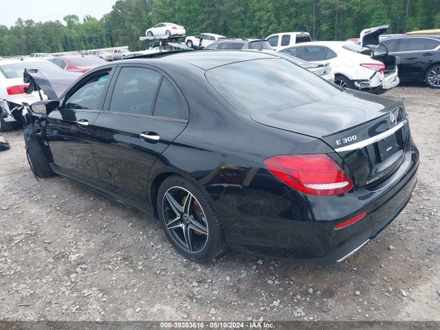 Mercedes-Benz E 300 2018 WDDZF4JB2JA363513 Image 3