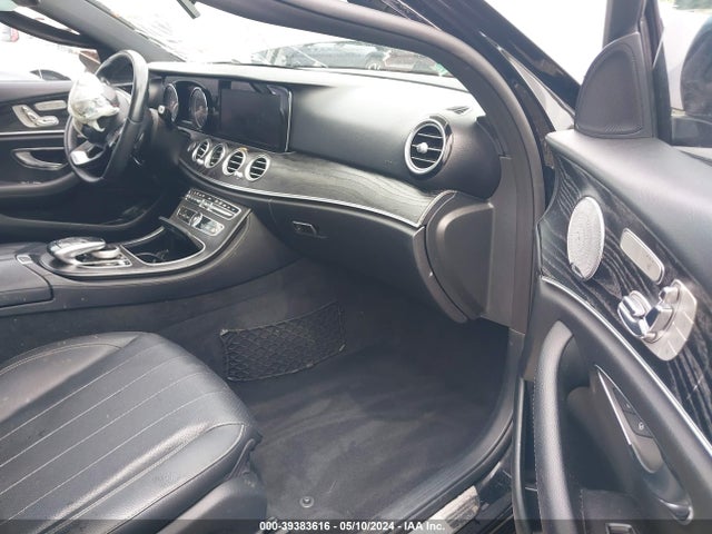 Mercedes-Benz E 300 2018 WDDZF4JB2JA363513 Image 5