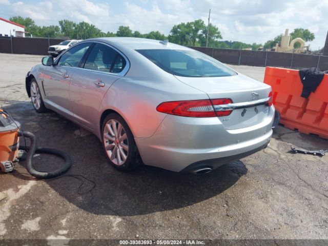 2014 JAGUAR XF SAJWJ0EF6E8U14429 Photo 2