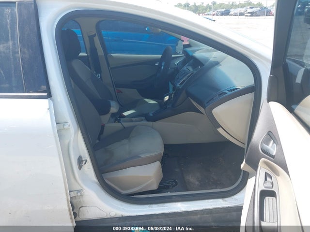 Ford FOCUS SE 2014 1FADP3F21EL265593 Image 5