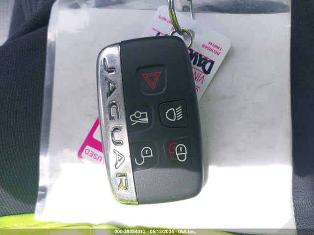 2016 JAGUAR XF SAJBM4BV6GCY05816 Photo 10